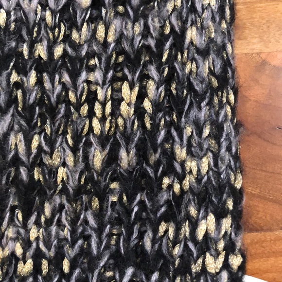 Gray/black/gold infinity scarf NWT - Picture 4 of 7
